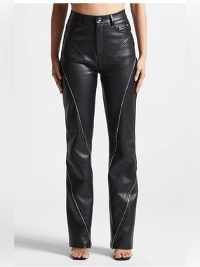 Maniere De Voir Black w Zip
Details Vegan Faux Leather
Motorcycle Pants Sz 6